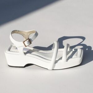 Suzanne Rae puffy platform sandals in white. Size 38